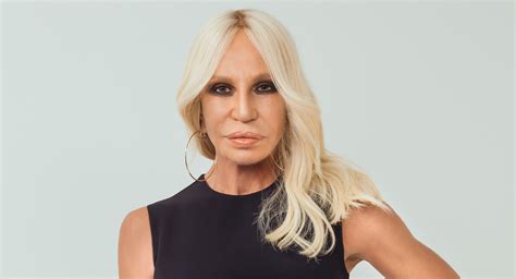 donatella versace ugly|Donatella Versace, storia di una donna diventata icona.